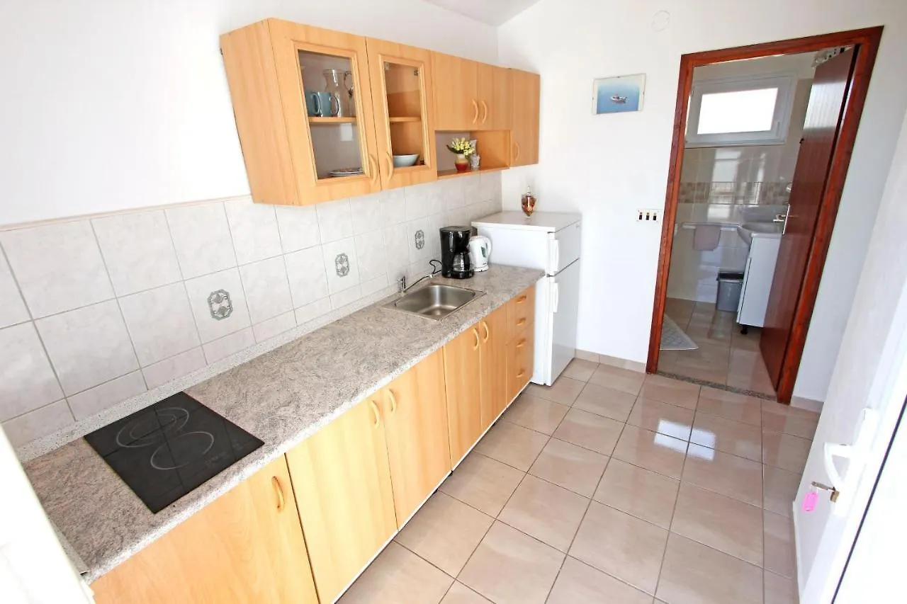 Apartments With A Parking Space Nin, Zadar - 5797  宁