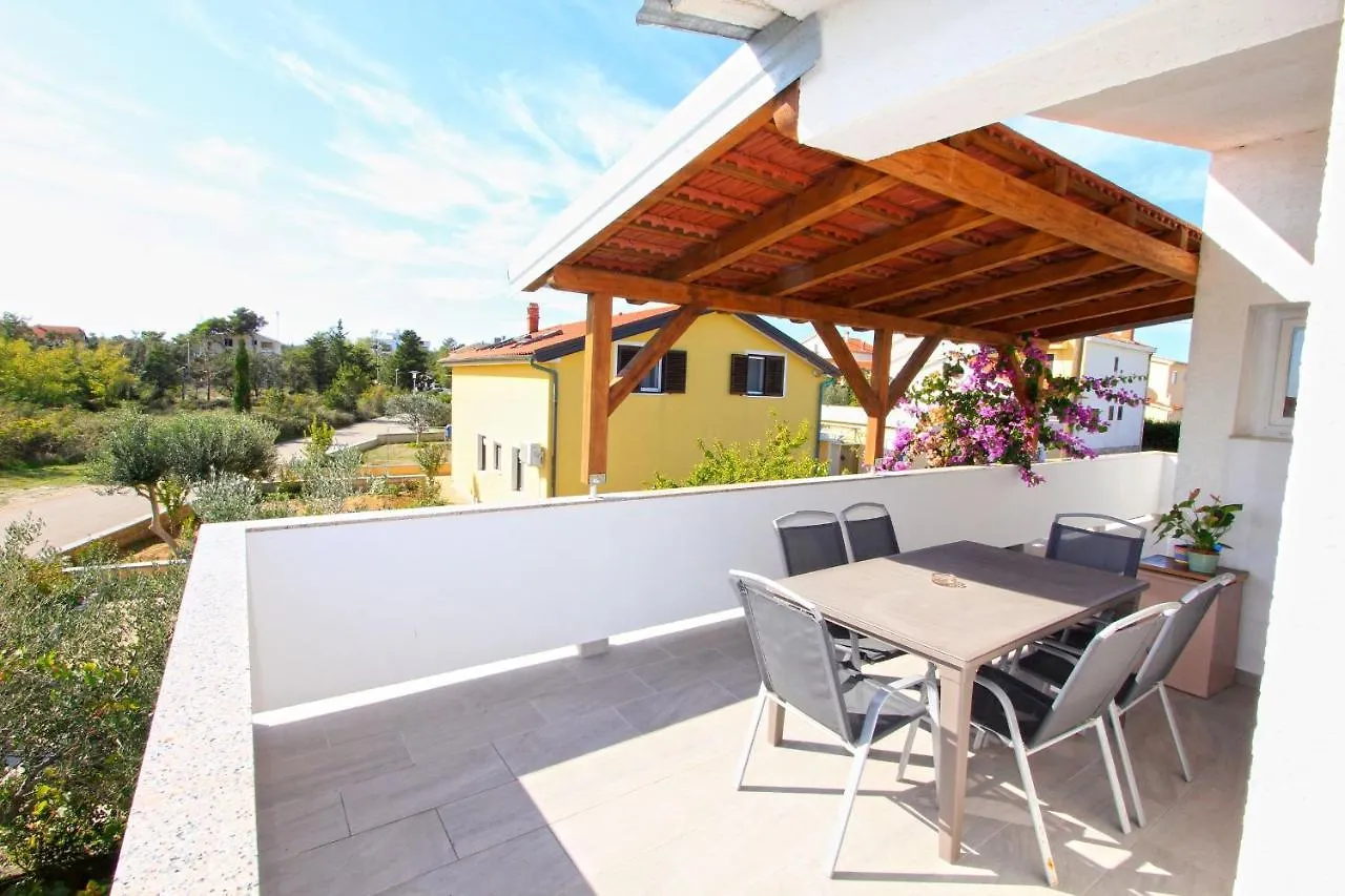 Apartments With A Parking Space Nin, Zadar - 5797 宁