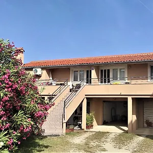 Apartman Remi, Nin